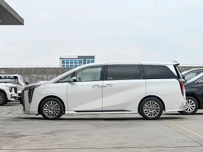 Trumpchi M8